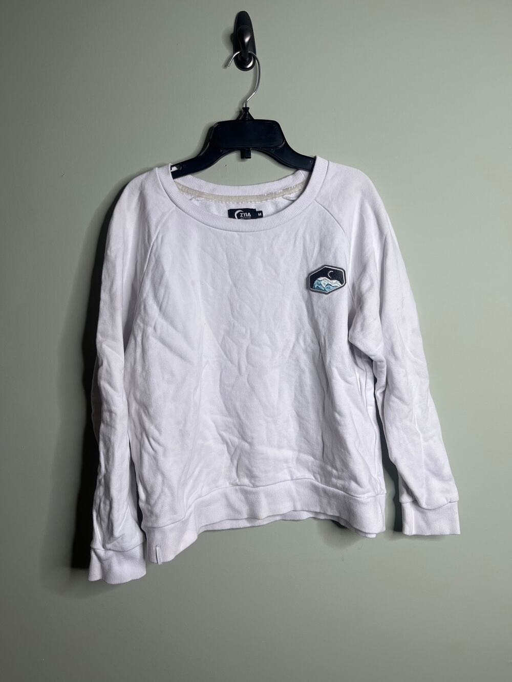 Zyia Activewear White Sweater Medium
